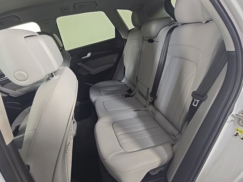 Used 2021 Audi Q5 2.0T Premium image 26
