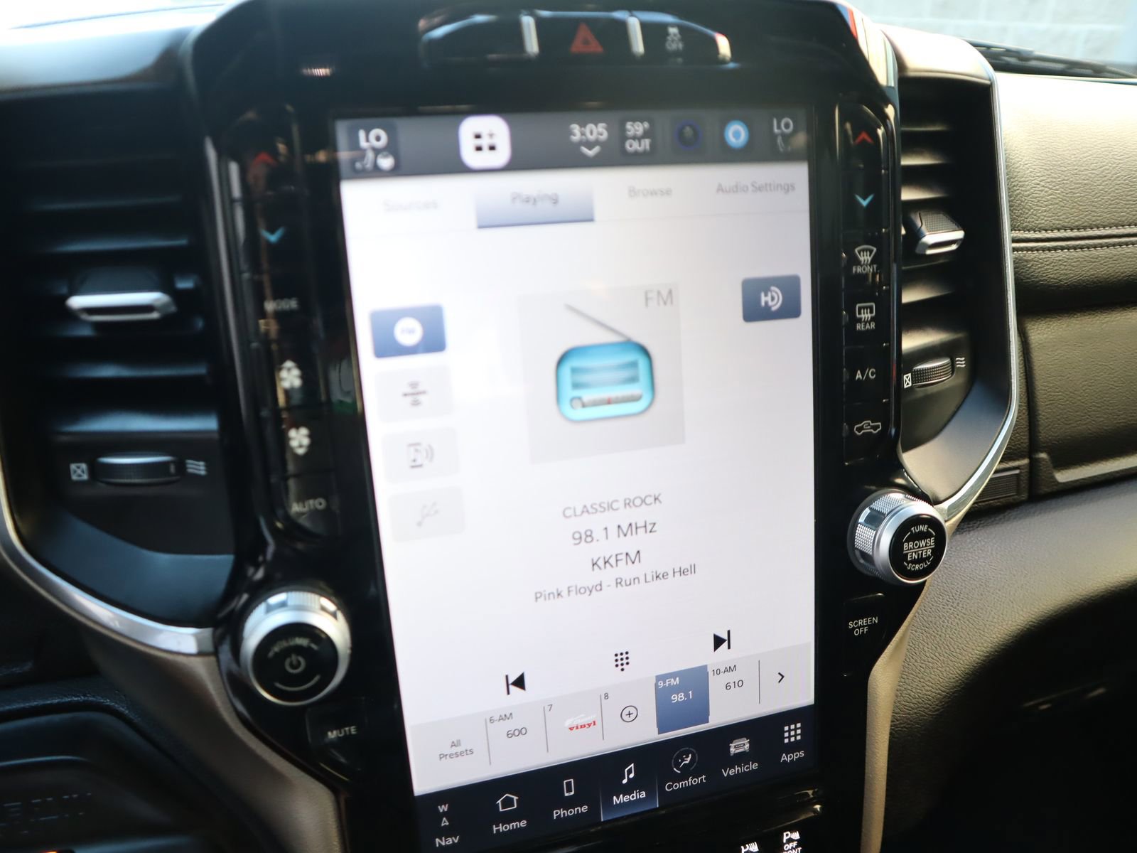 Used 2024 RAM 2500 Laramie image 47