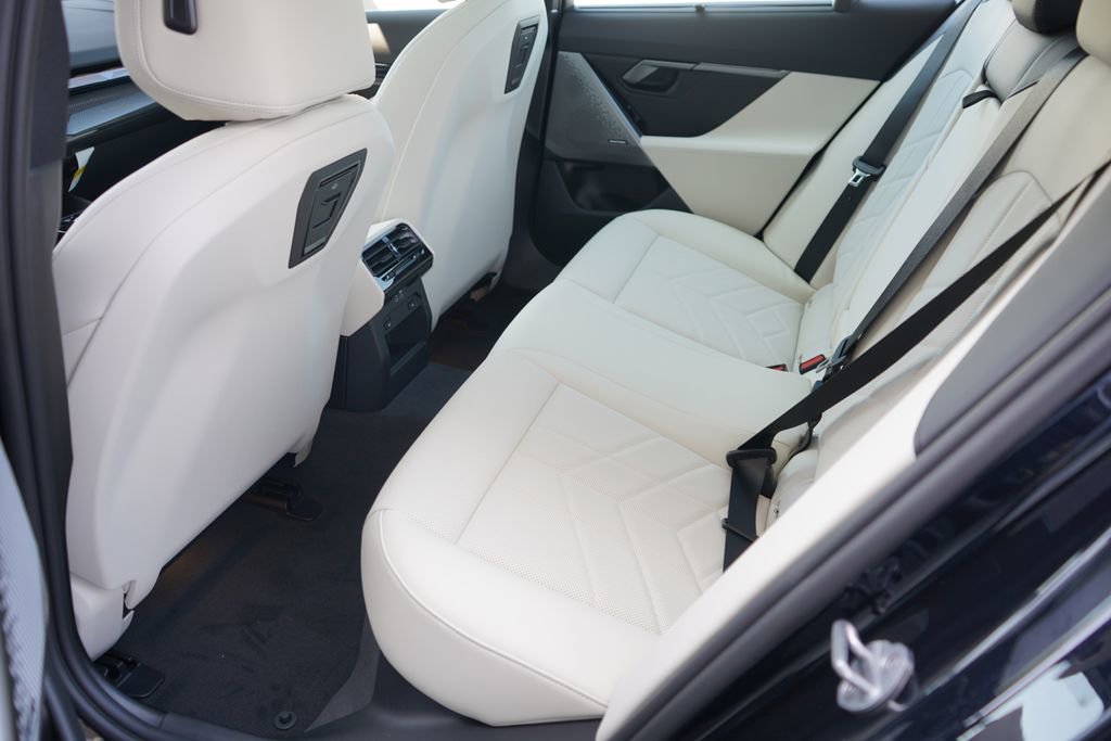 New 2026 BMW 540i xDrive w/ Executive Package image 19