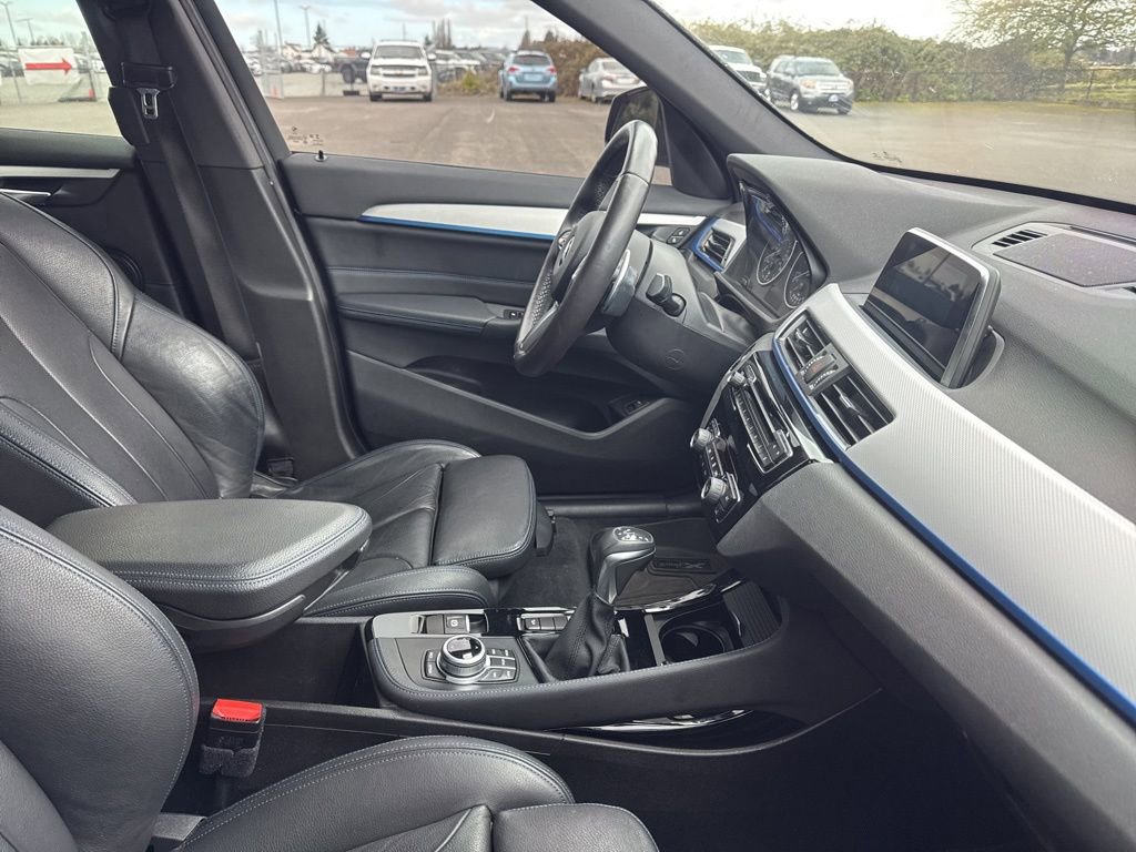Used 2018 BMW X1 xDrive28i w/ M Sport Package image 12