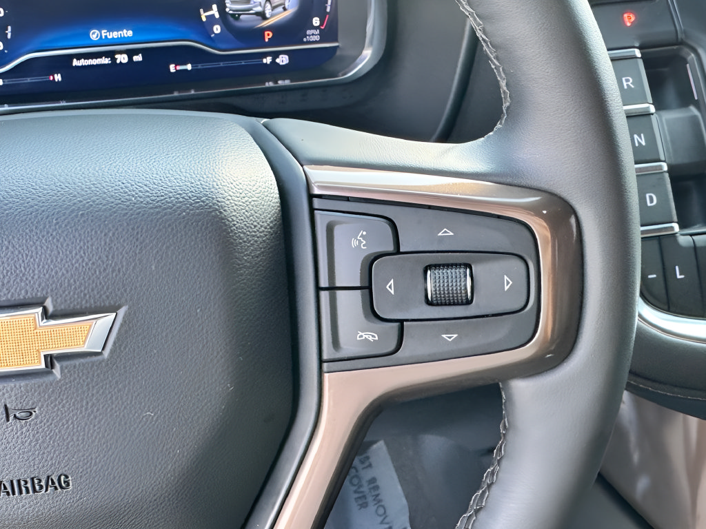 Used 2024 Chevrolet Tahoe High Country AWD/4WD image 14