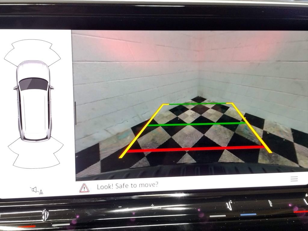 New 2026 Volkswagen Atlas SE image 8