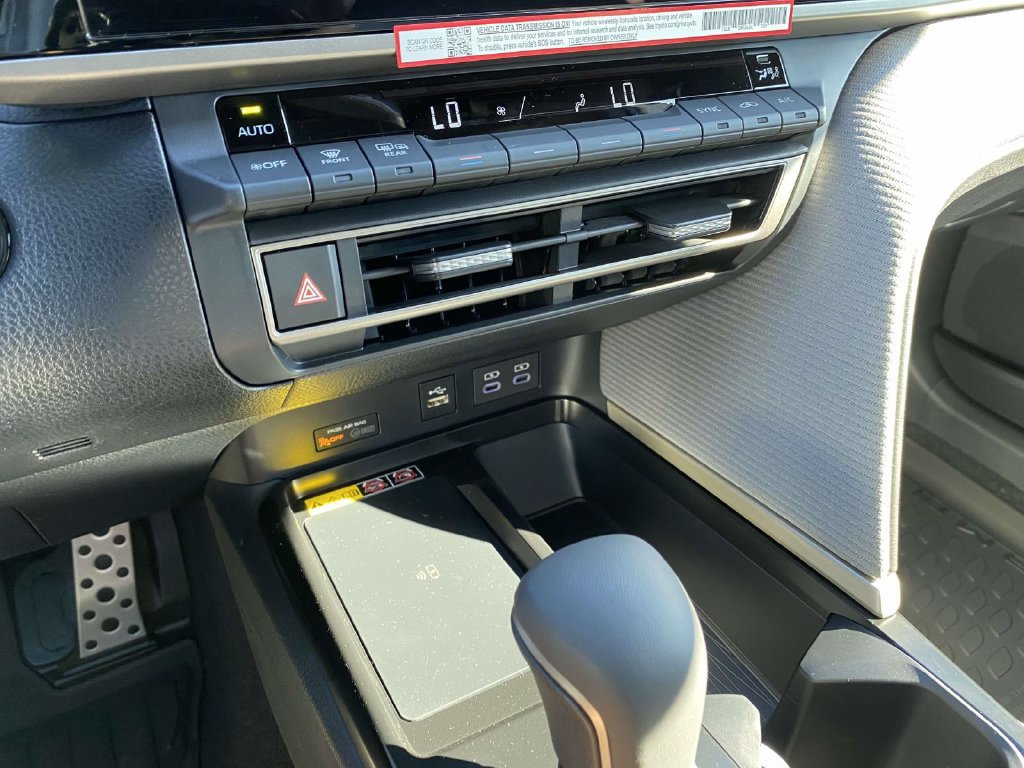 New 2026 Toyota Camry Hybrid FWD image 20