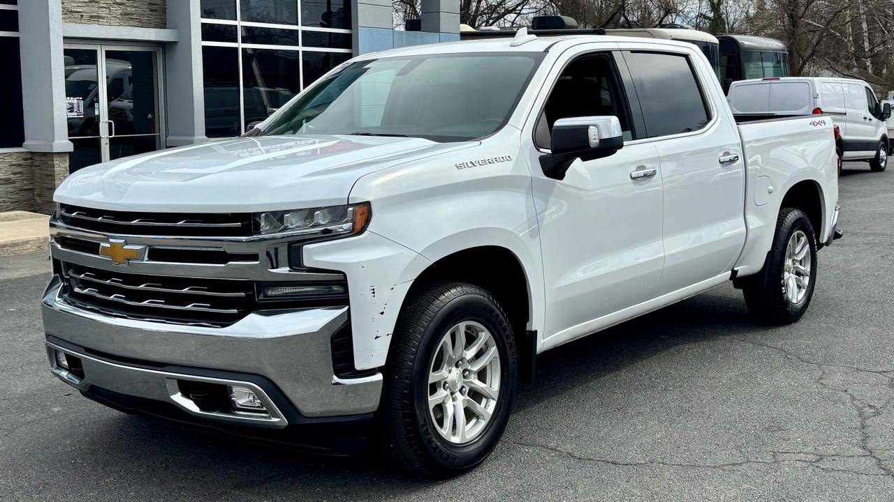 Used 2020 Chevrolet Silverado 1500 LTZ w/ LTZ Convenience Package AWD/4WD image 2