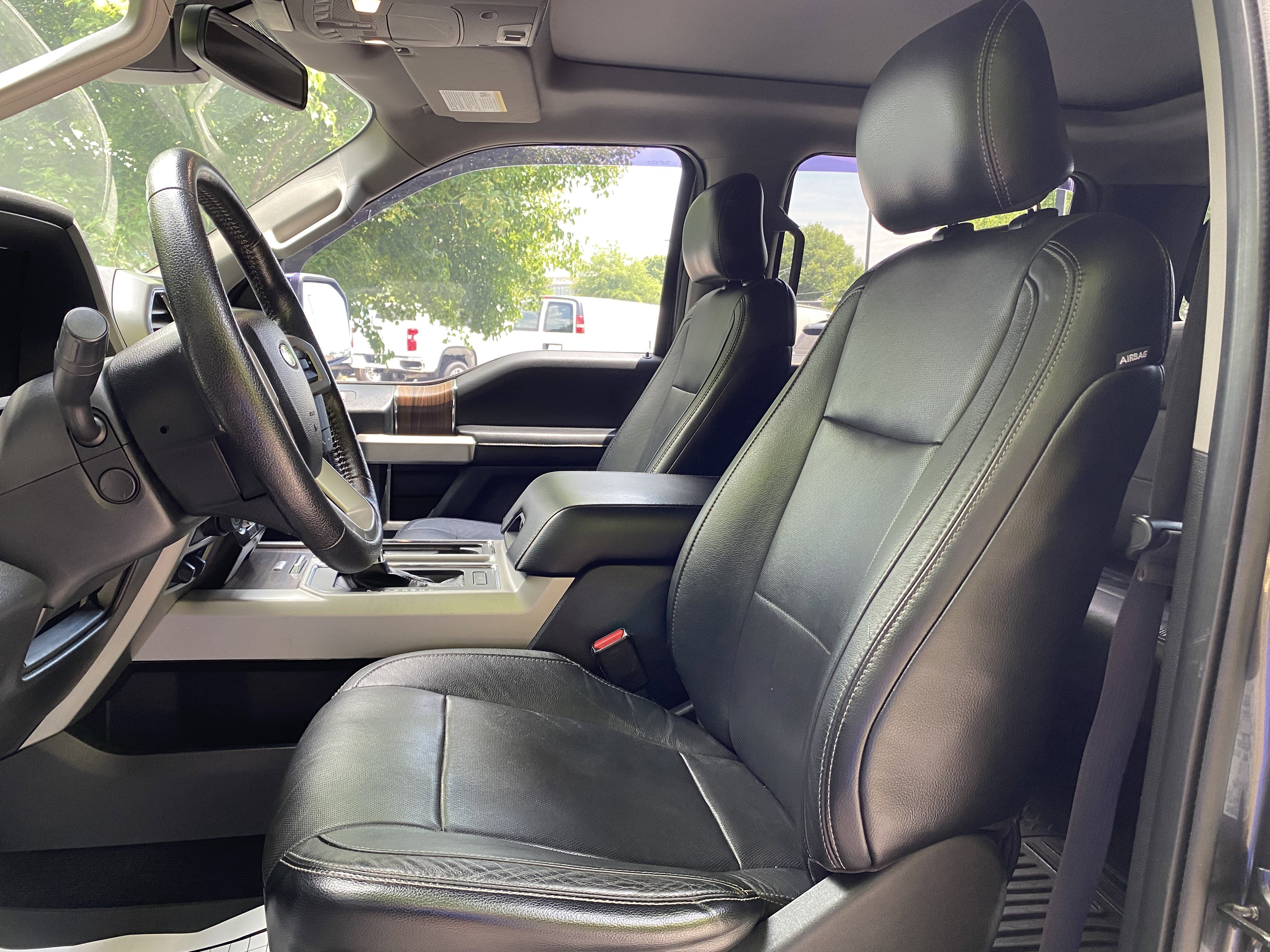 Used 2016 Ford F150 Lariat w/ Equipment Group 502A Luxury AWD/4WD image 16