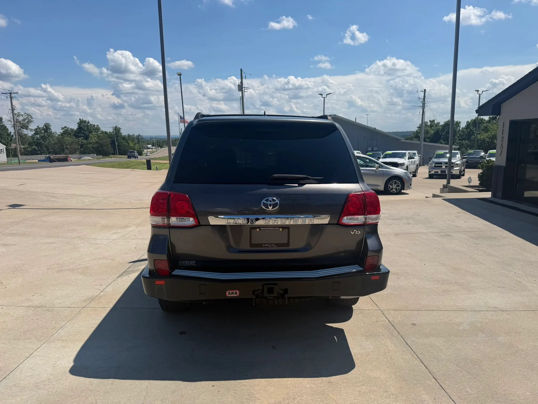 Used 2011 Toyota Land Cruiser w/ Upgrade Pkg AWD/4WD image 8