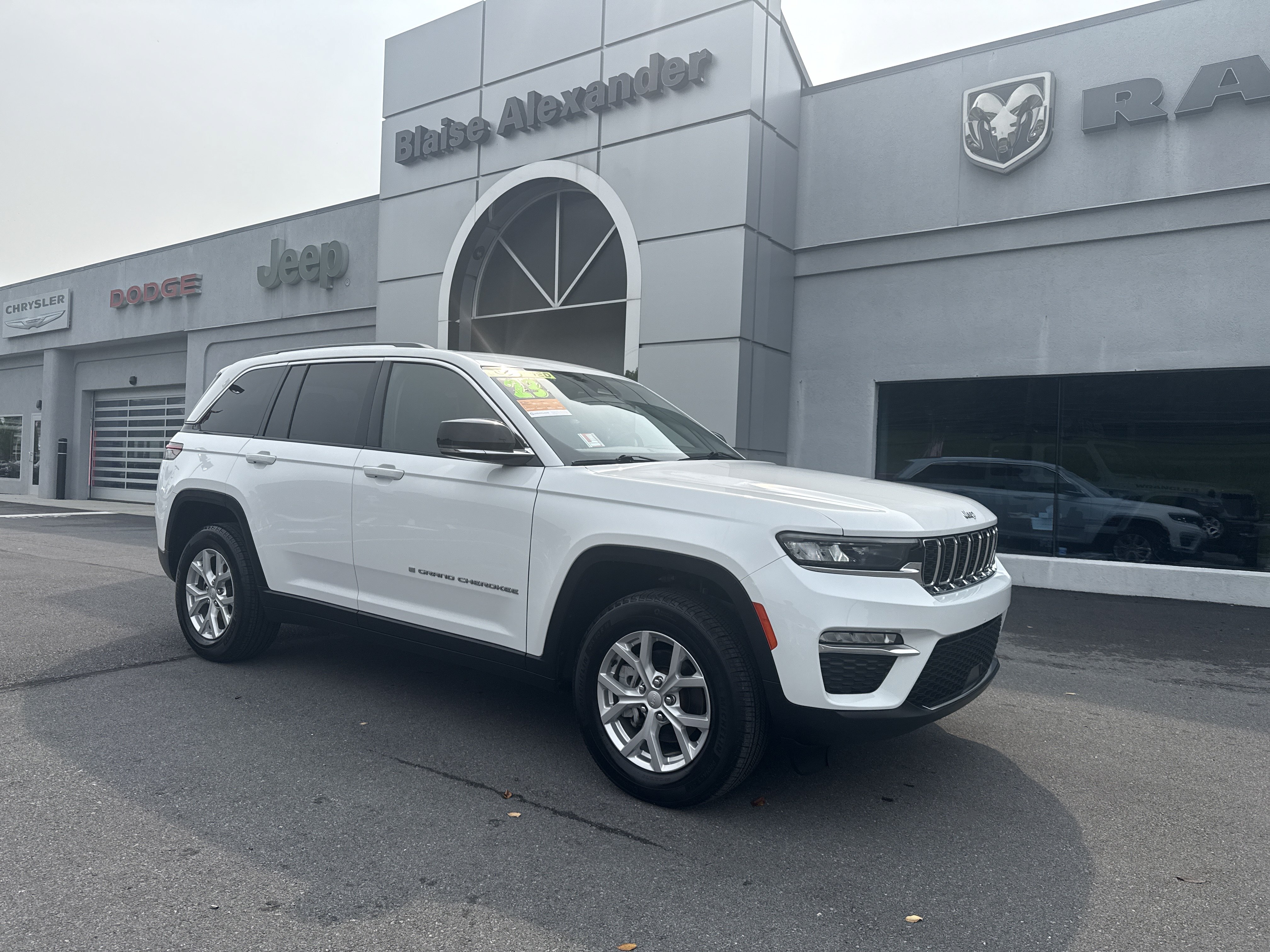 Used 2023 Jeep Grand Cherokee Limited