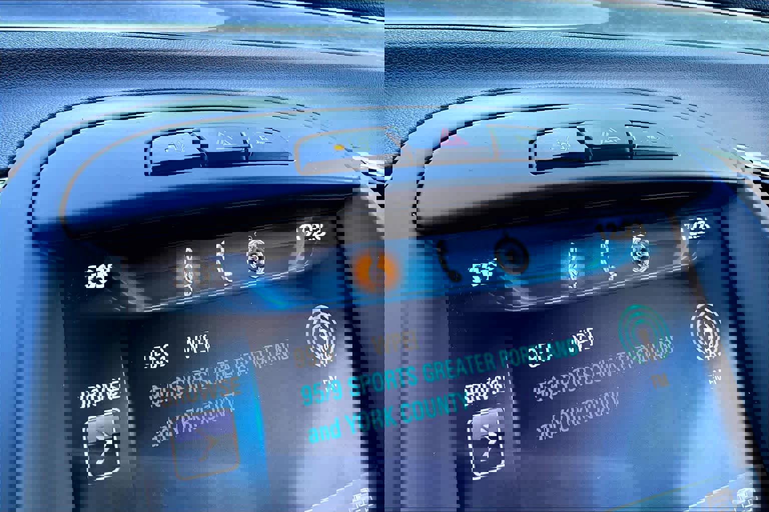 Used 2014 Buick LaCrosse Leather w/ Driver Confidence Package image 35