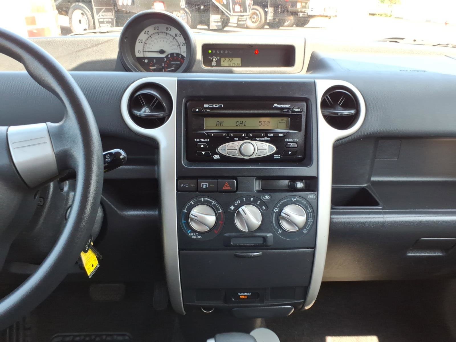 Used 2006 Scion xB FWD image 16