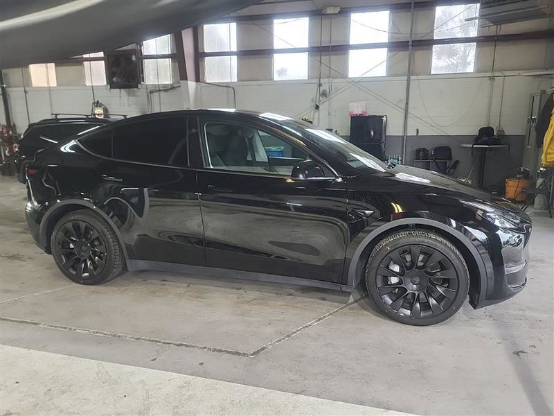 Used 2025 Tesla Model Y Long Range image 4
