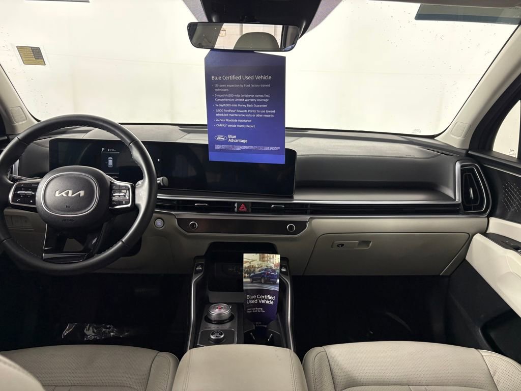 Used 2025 Kia Sorento EX image 28