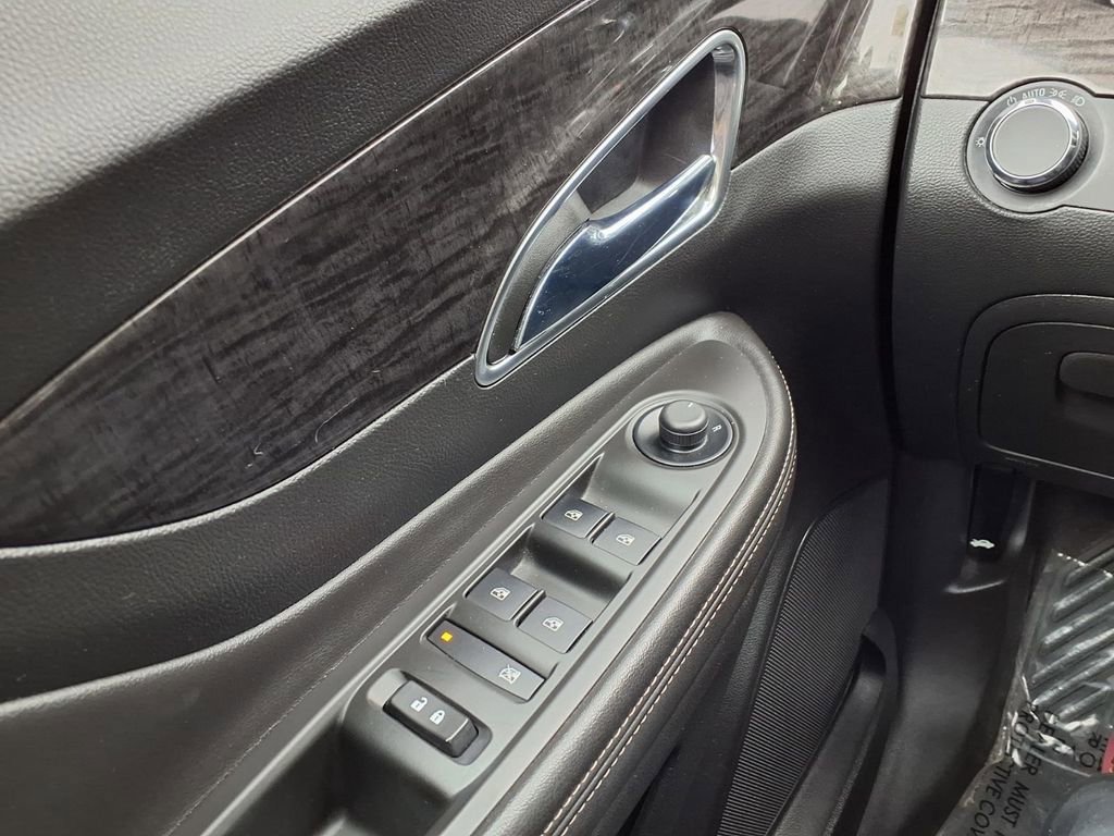 Used 2014 Buick Encore FWD image 22