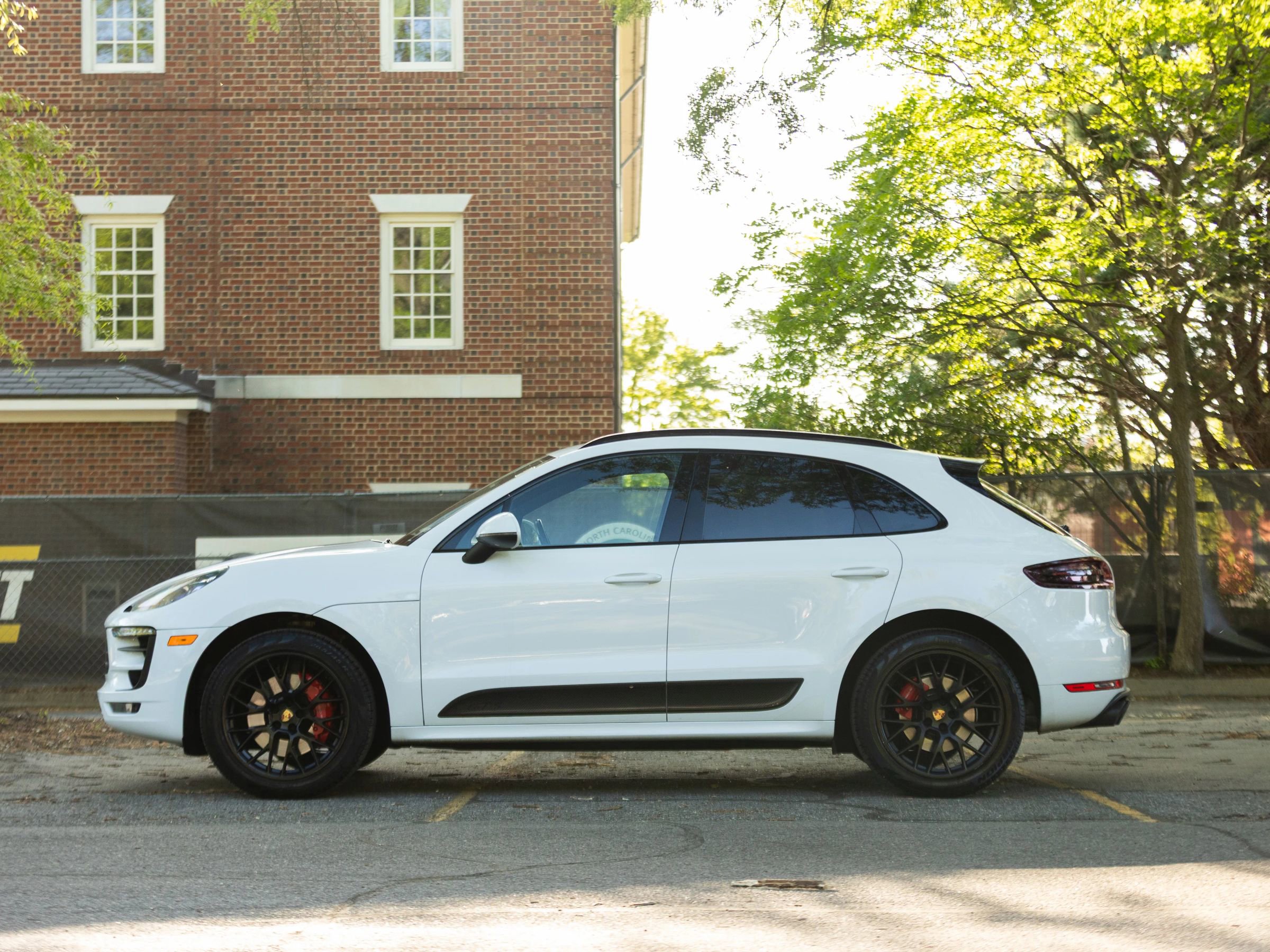 Used 2017 Porsche Macan GTS AWD/4WD image 11