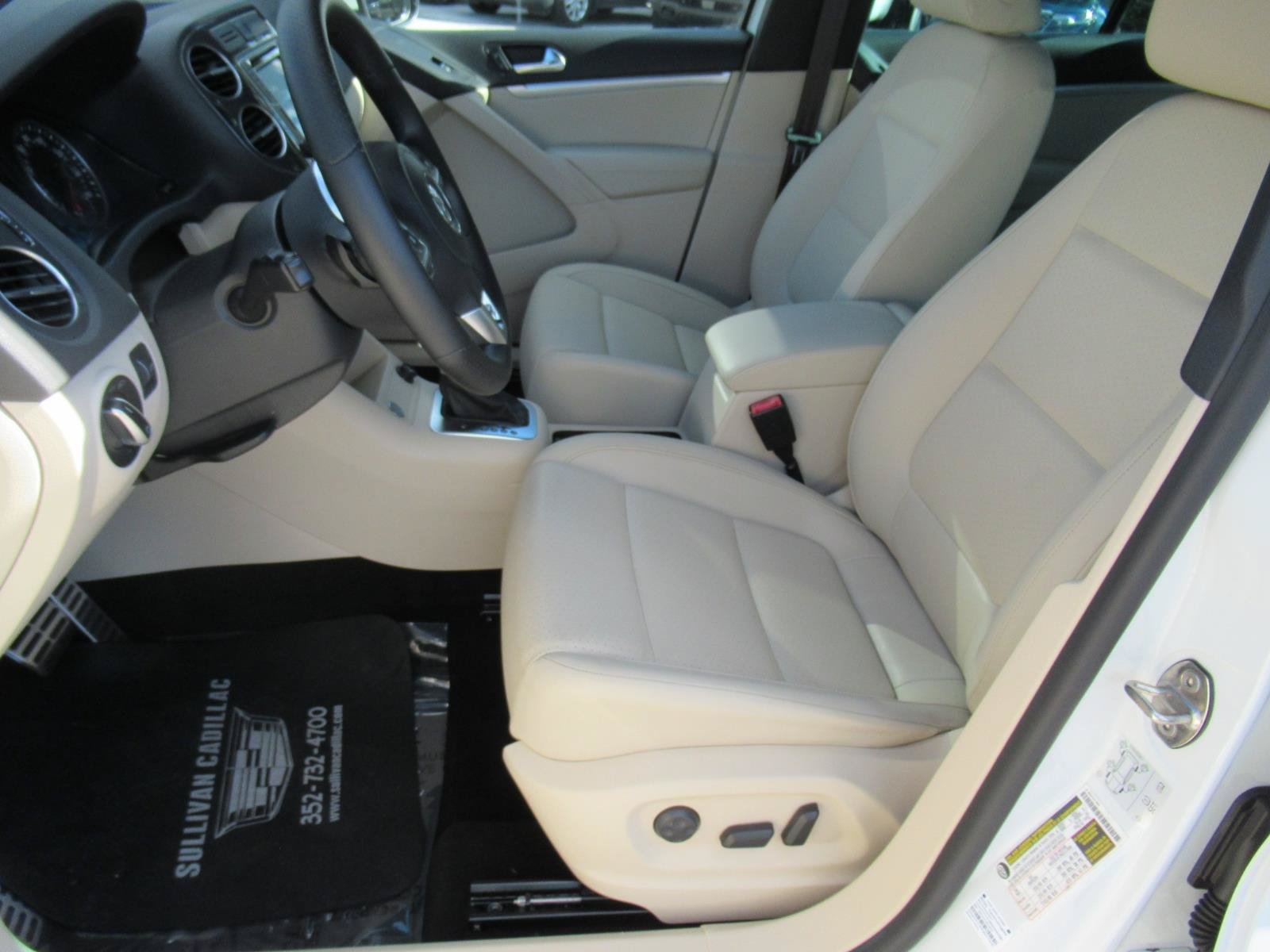 Used 2016 Volkswagen Tiguan R-Line FWD image 16