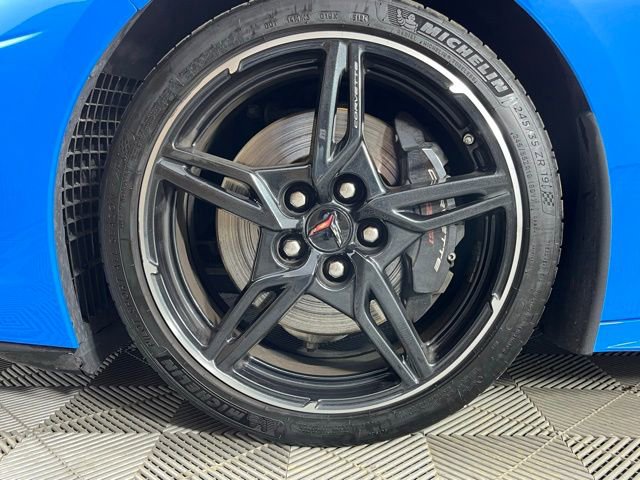 Used 2021 Chevrolet Corvette Stingray Premium Cpe w/ Z51 Performance Package image 9