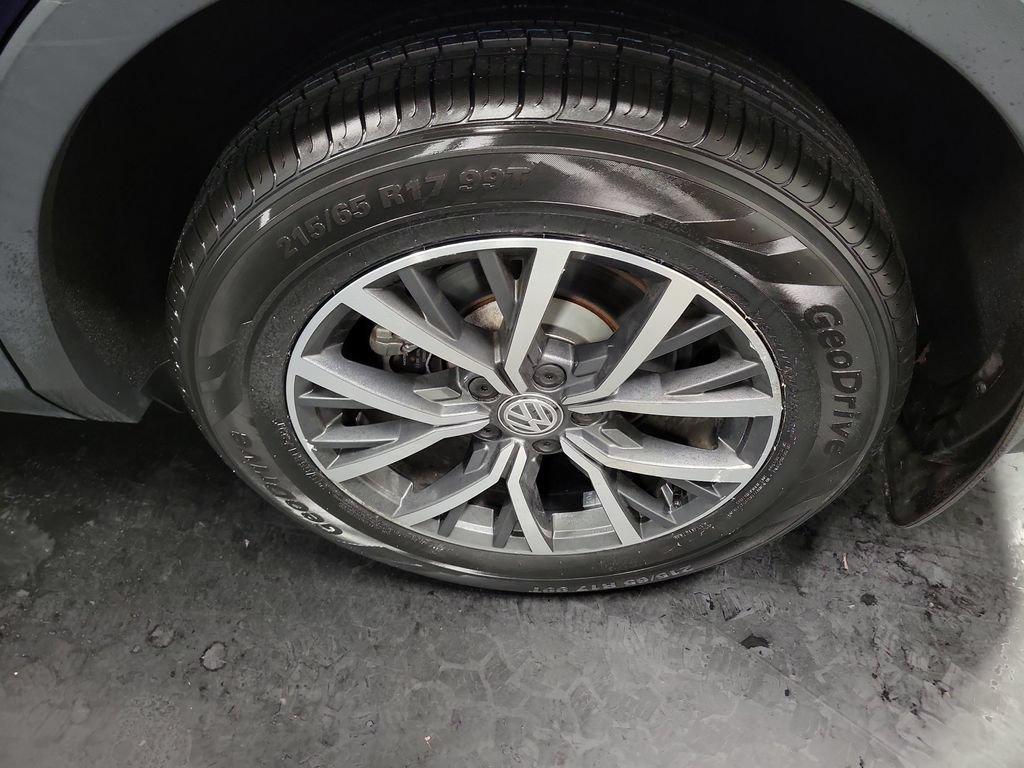Used 2021 Volkswagen Tiguan S FWD image 12