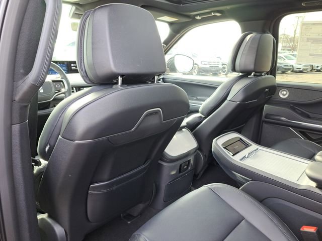 New 2026 Lincoln Navigator Reserve w/ Jet Appearance Package AWD/4WD image 47