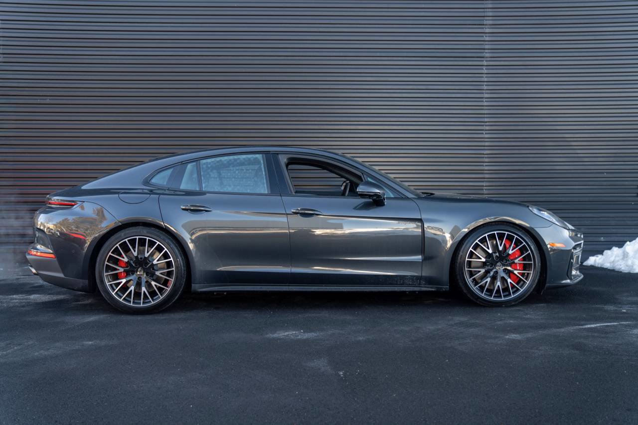 New 2026 Porsche Panamera Turbo image 9