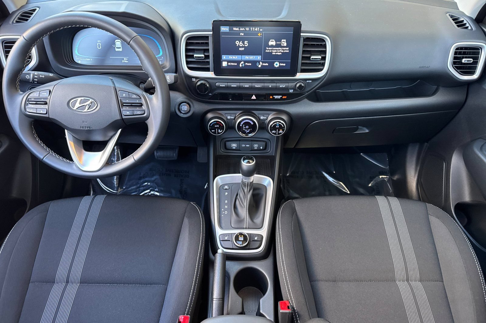 Certified 2026 Hyundai Venue SEL FWD image 16