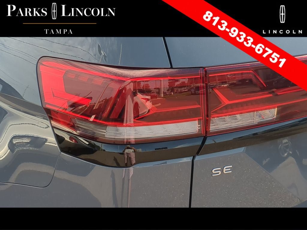 Used 2025 Volkswagen Atlas Peak Edition SE AWD/4WD image 7