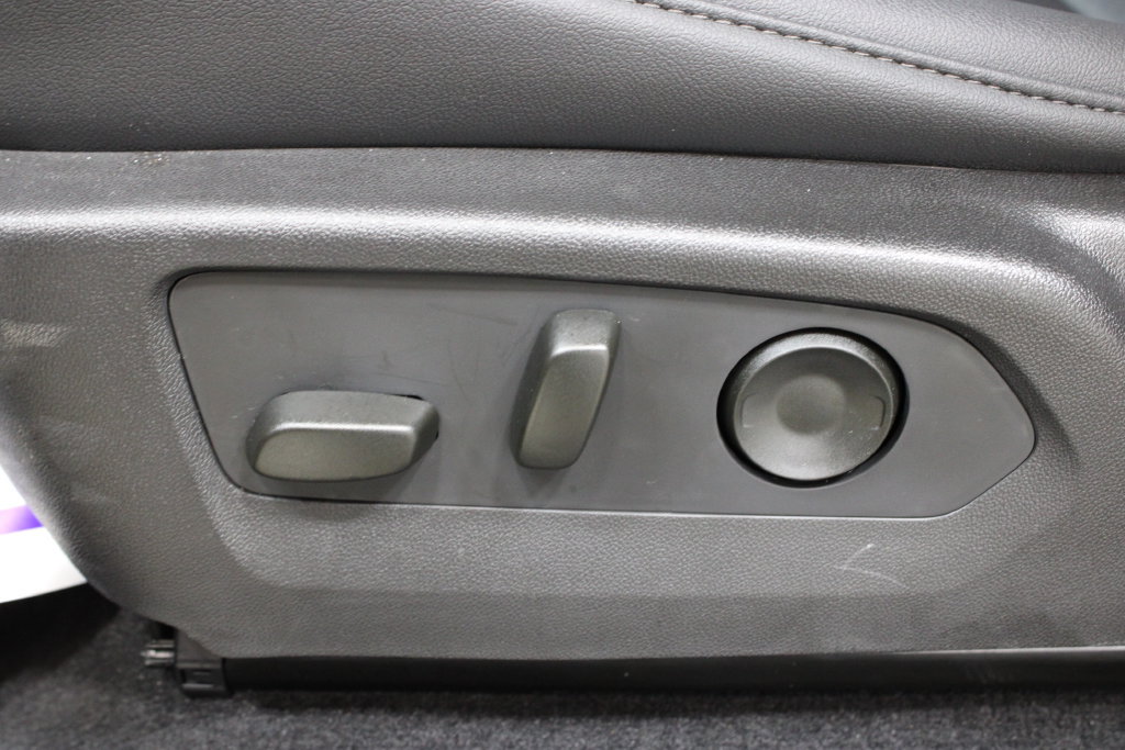 Used 2026 Chevrolet Colorado Trail Boss AWD/4WD image 19
