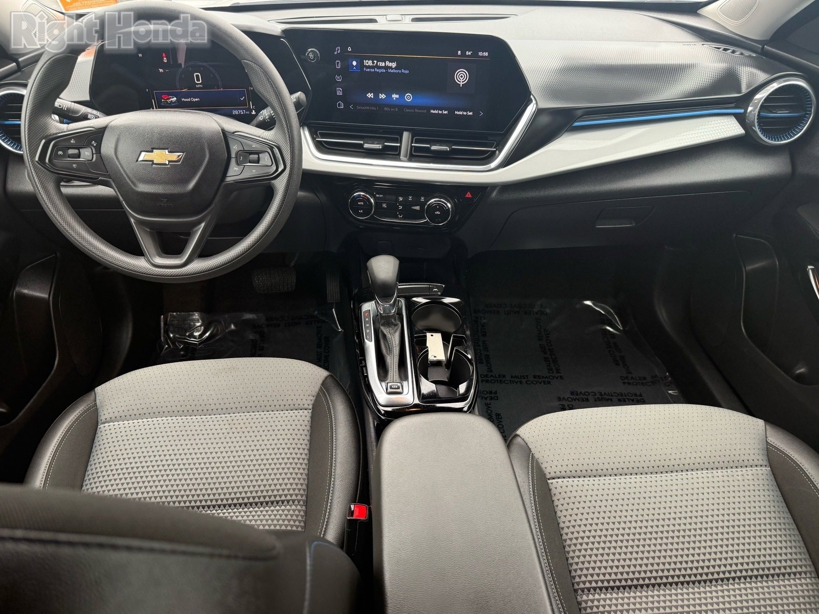 Used 2025 Chevrolet Trax LT image 27