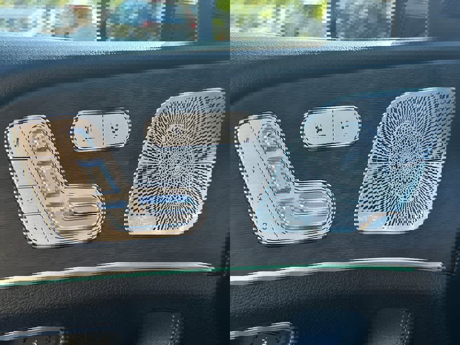 Used 2021 Mercedes-Benz GLE 350 4MATIC image 24