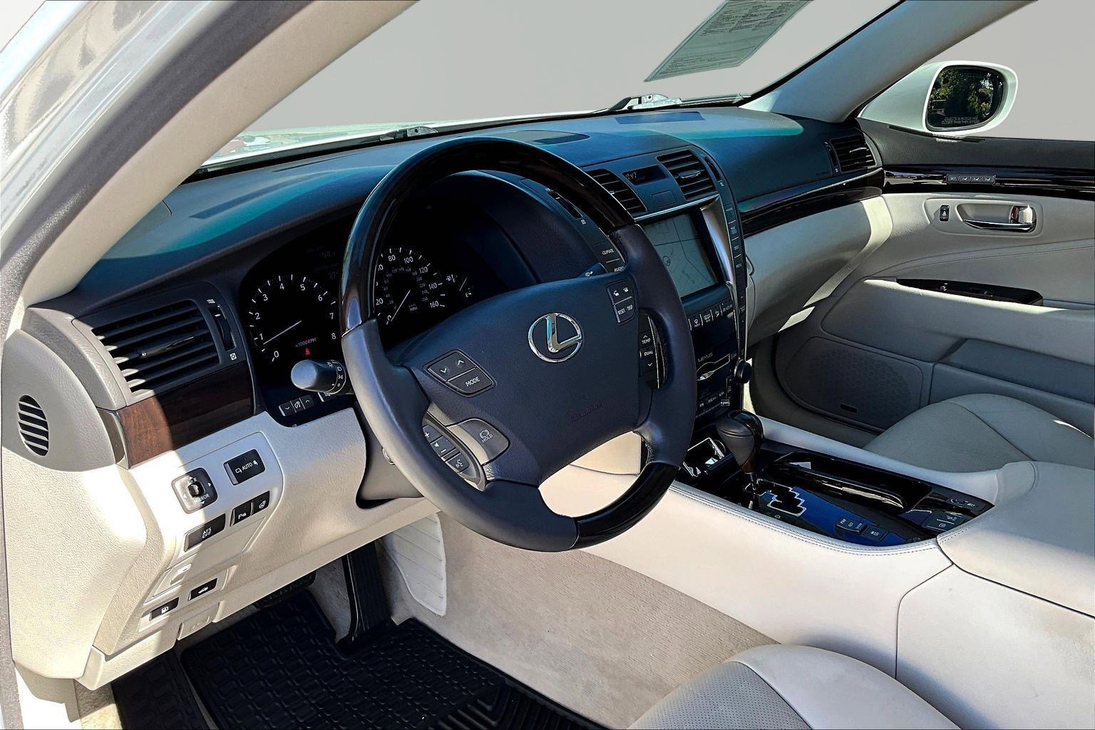 Used 2009 Lexus LS 460 RWD image 16