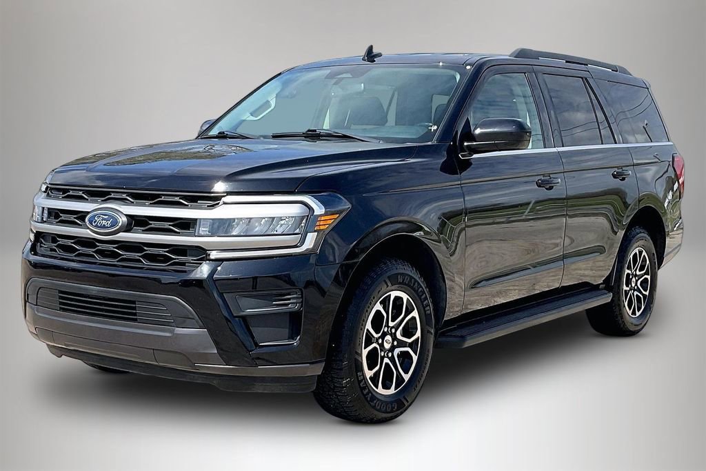 Used 2024 Ford Expedition XLT RWD image 2