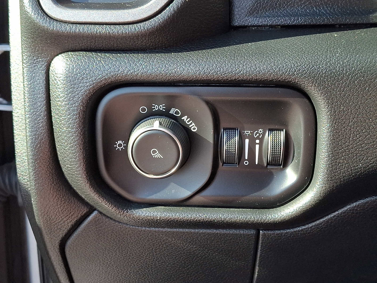 Used 2019 RAM 3500 Tradesman AWD/4WD image 27