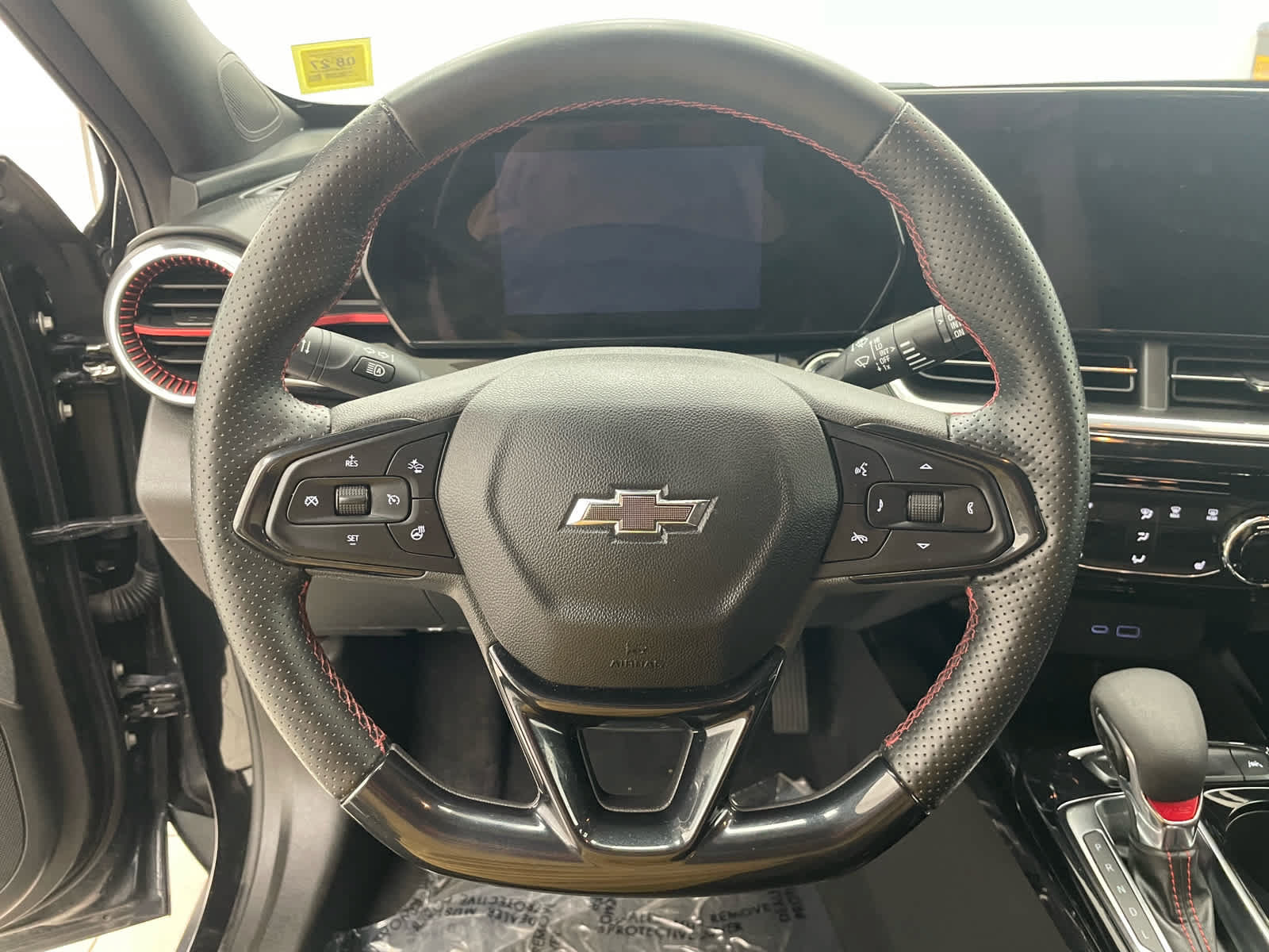 Certified 2024 Chevrolet Trax RS w/ Driver Confidence Package FWD image 12