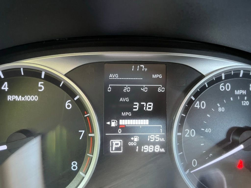 Used 2025 Nissan Versa S image 31