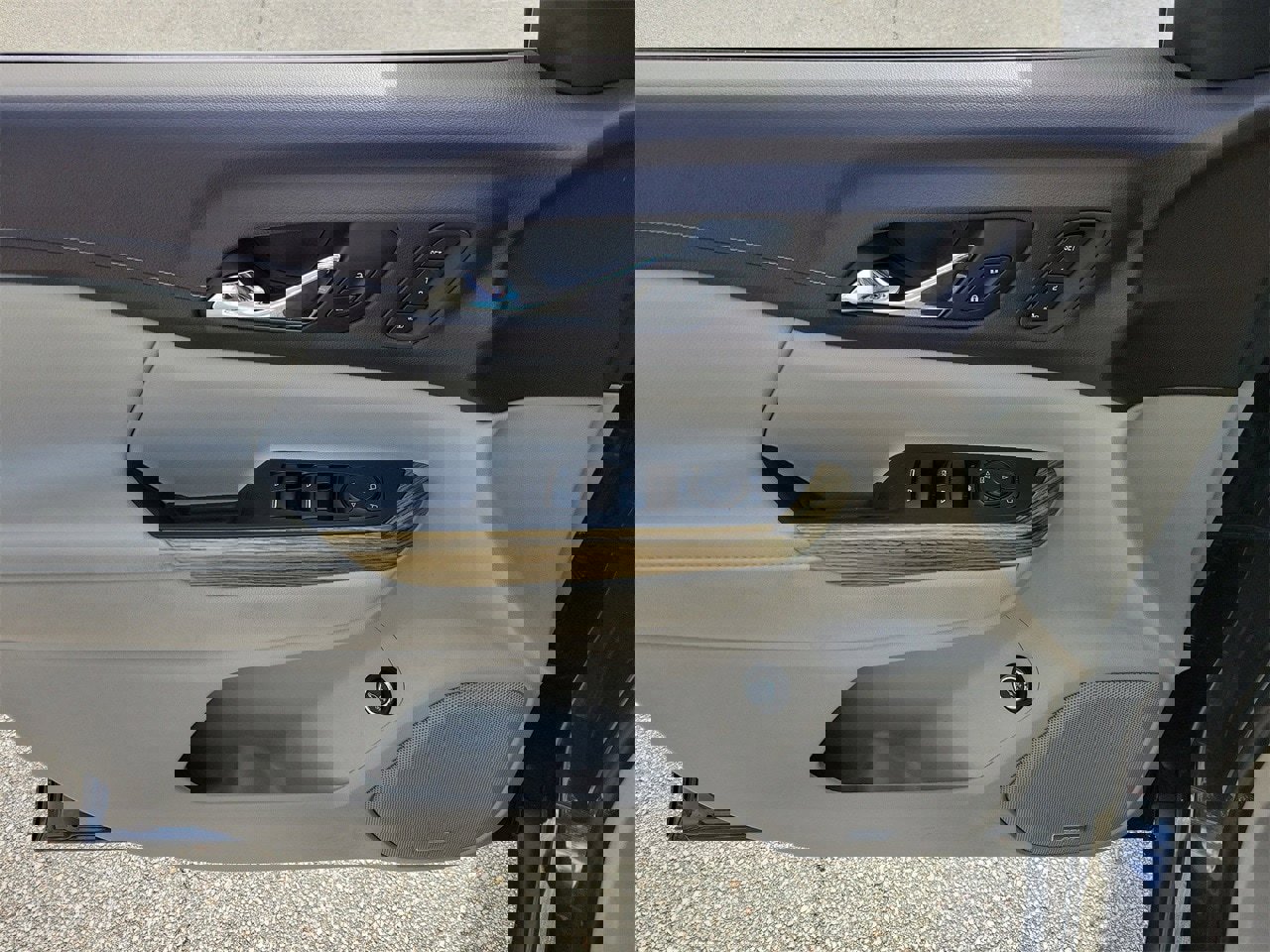 Used 2019 GMC Acadia Denali image 13