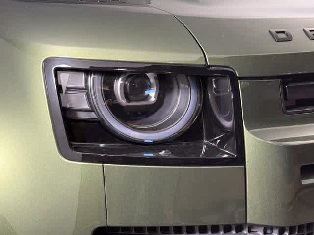 New 2026 Land Rover Defender 110 X-Dynamic SE AWD/4WD image 12