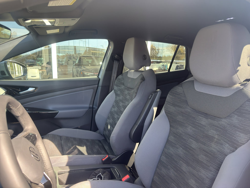 Used 2021 Volkswagen ID.4 Pro w/ ID.4 Protection Package image 8