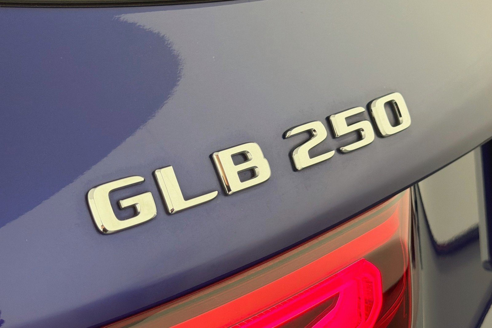 Used 2022 Mercedes-Benz GLB 250 image 8