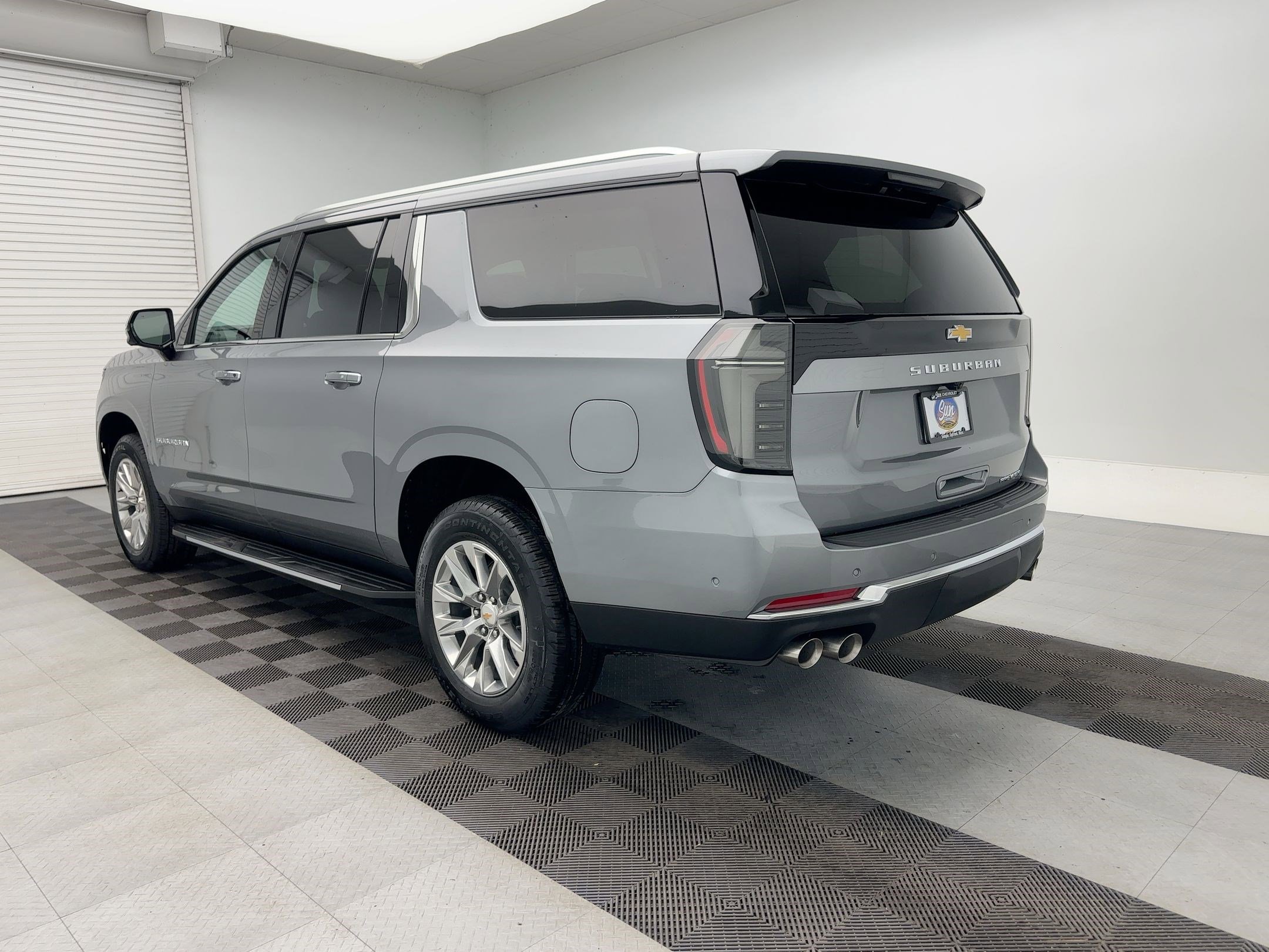 New 2026 Chevrolet Suburban Premier image 3