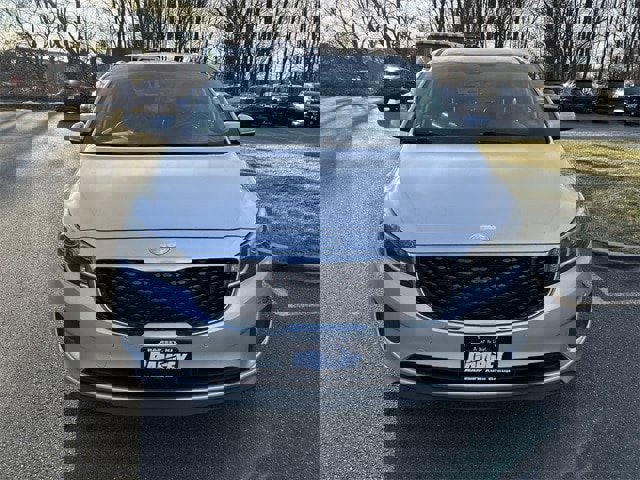 Used 2017 Kia Sedona LX w/ LX Essentials Premium Package image 3