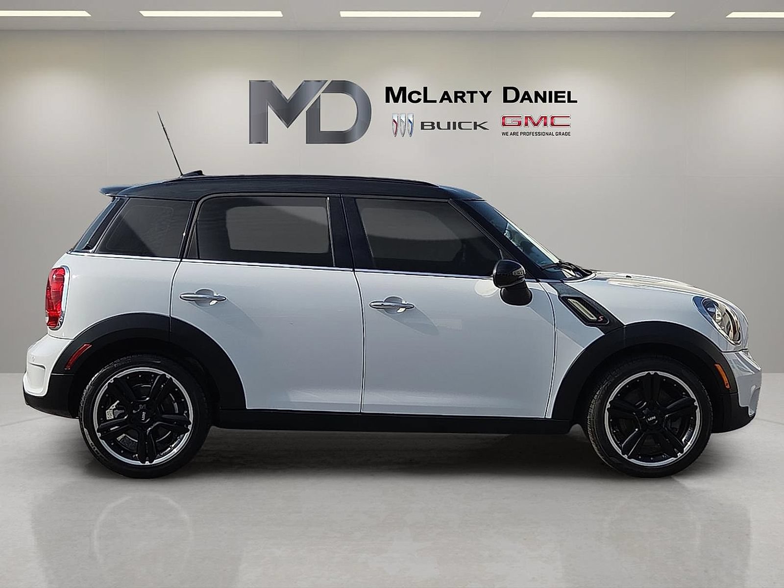Used 2016 MINI Cooper Countryman S FWD image 15