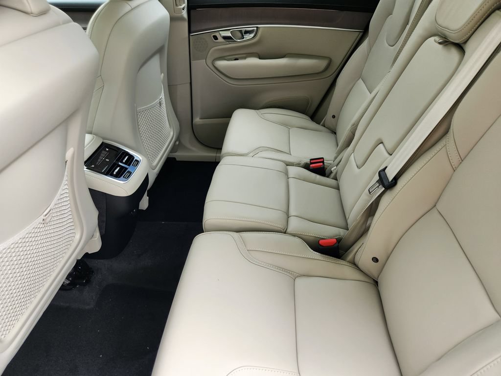 New 2026 Volvo XC90 B6 Ultra w/ Protection Package AWD/4WD image 18