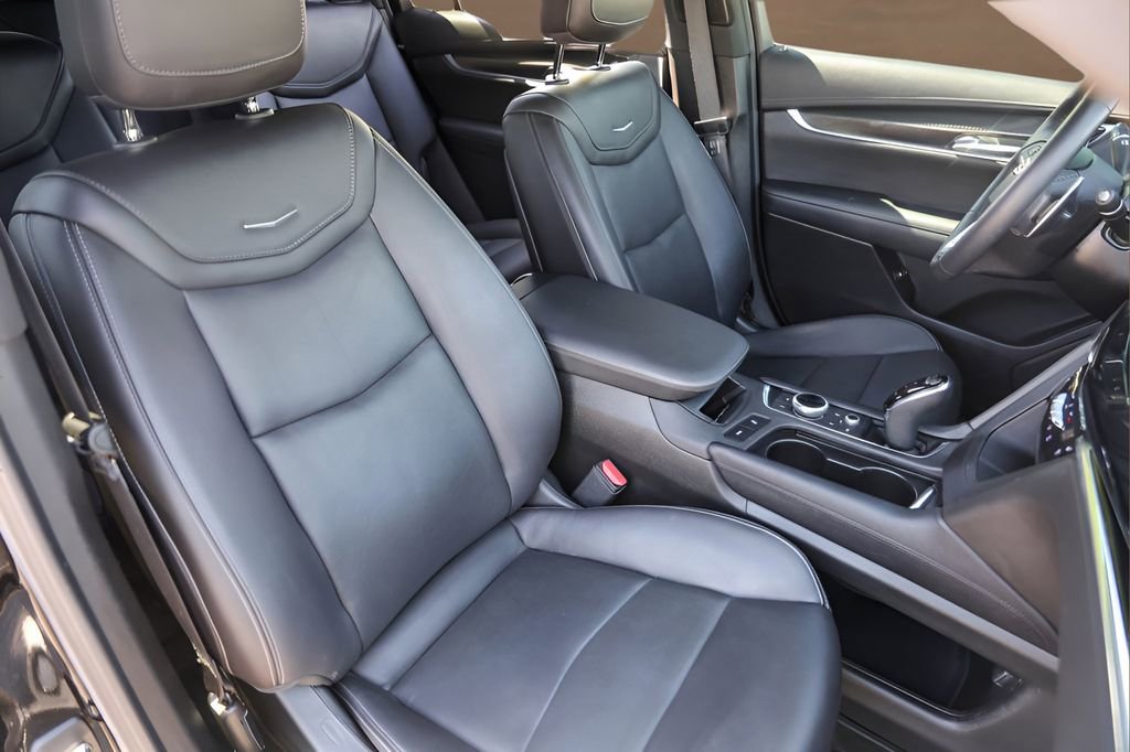 Certified 2023 Cadillac XT6 Sport w/ Technology Package image 34