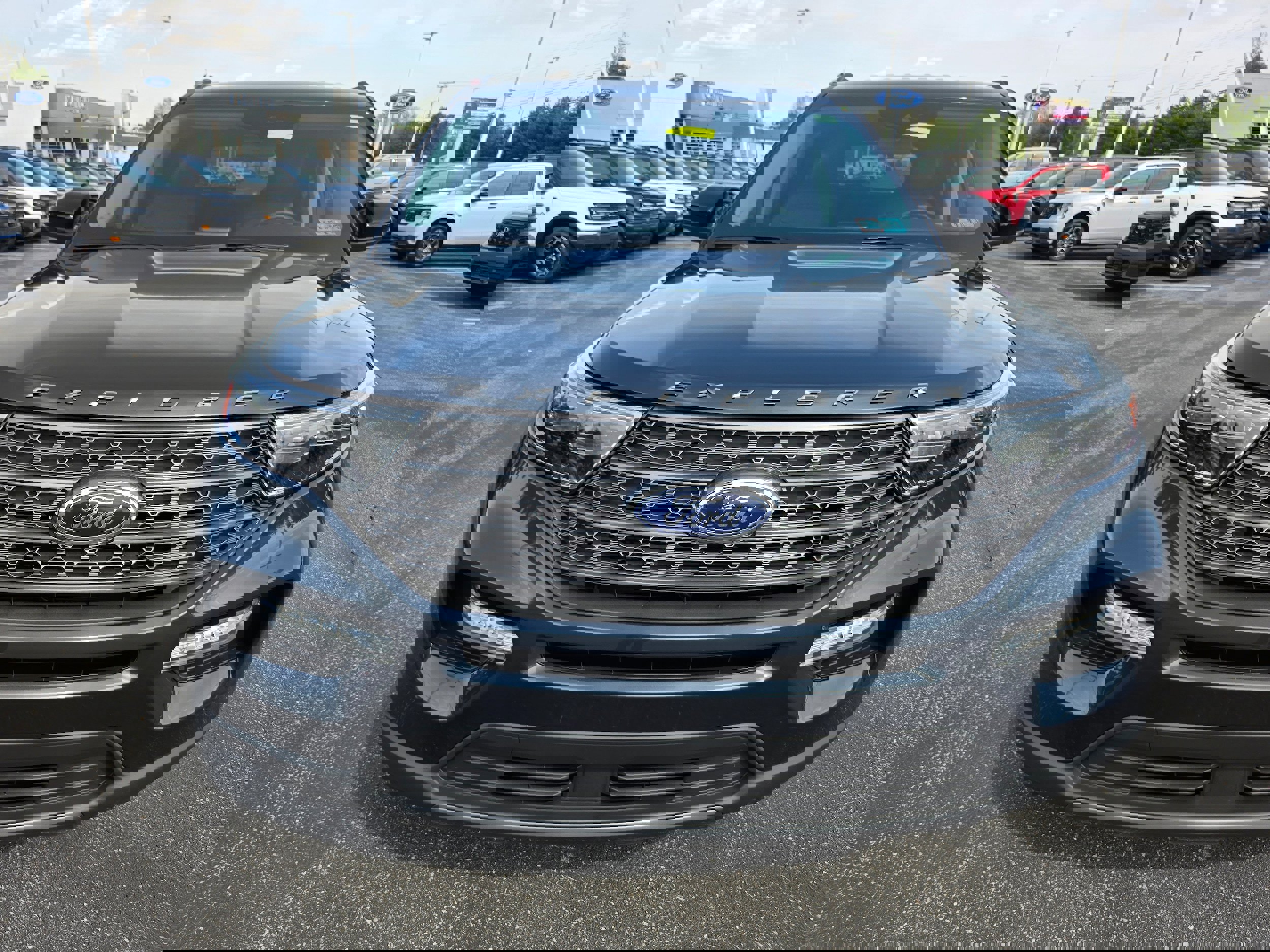 Used 2023 Ford Explorer XLT w/ Equipment Group 202A image 8