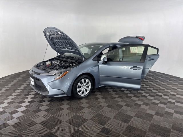 Used 2022 Toyota Corolla LE image 12