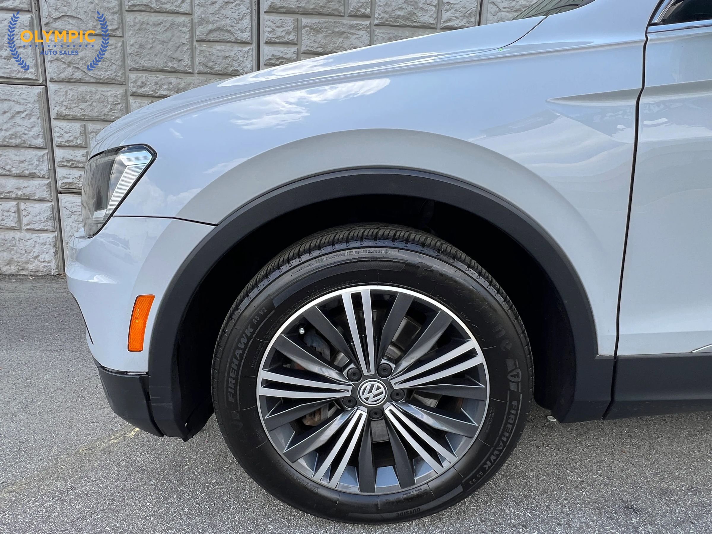 Used 2018 Volkswagen Tiguan SE image 9