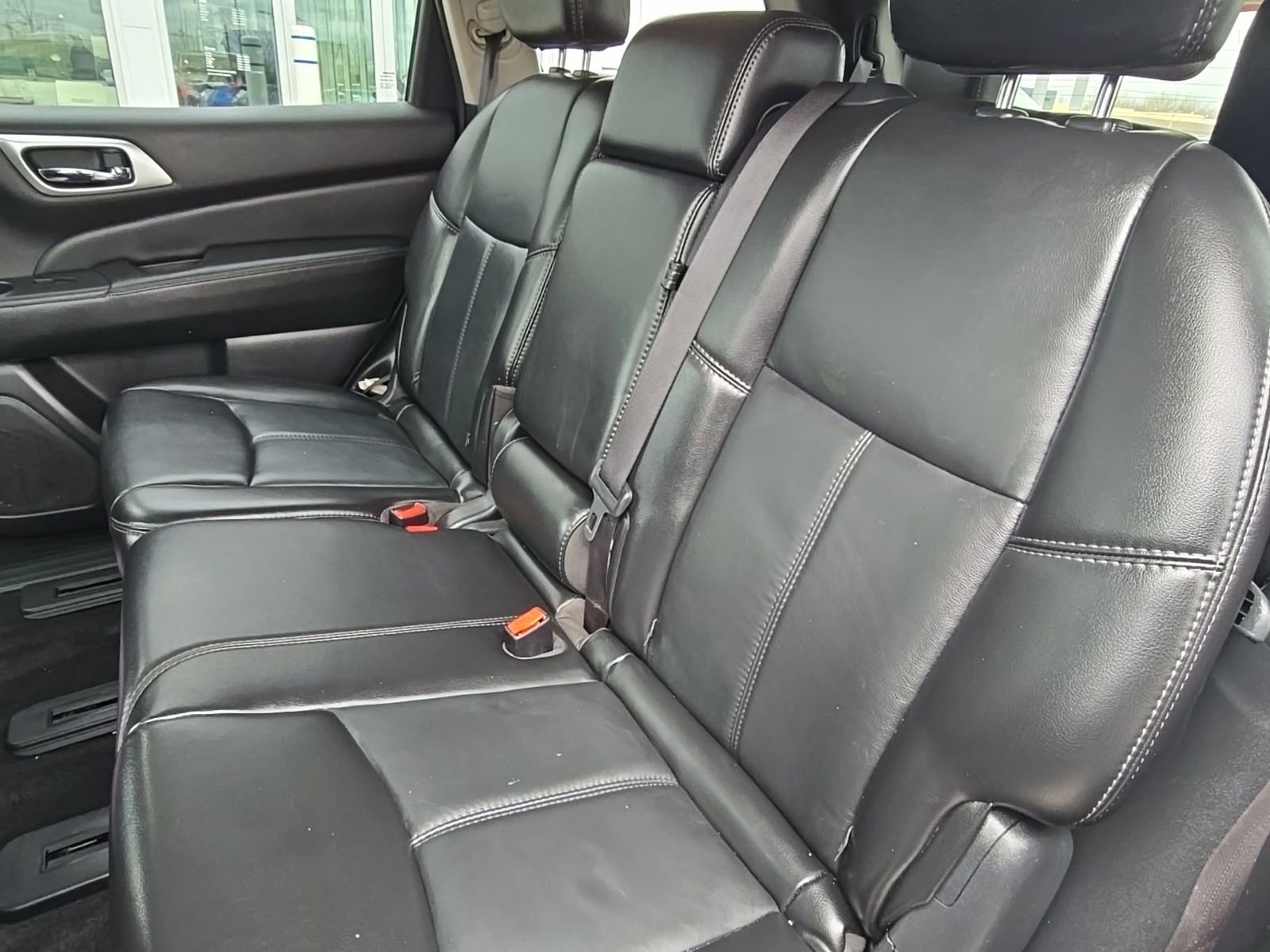 Used 2017 Nissan Pathfinder SL AWD/4WD image 19
