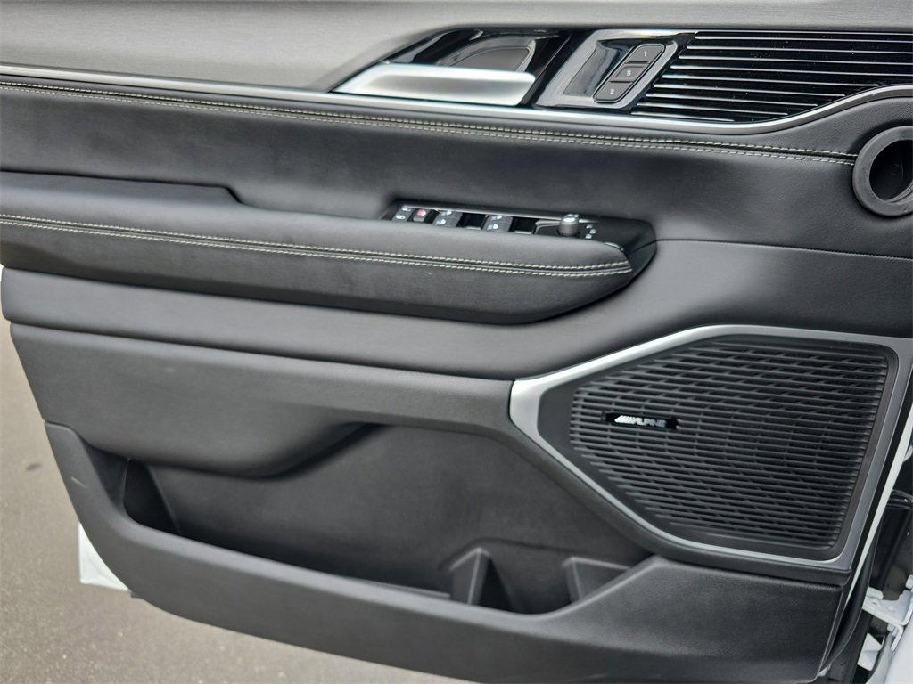 New 2025 Jeep Wagoneer L Series II image 28