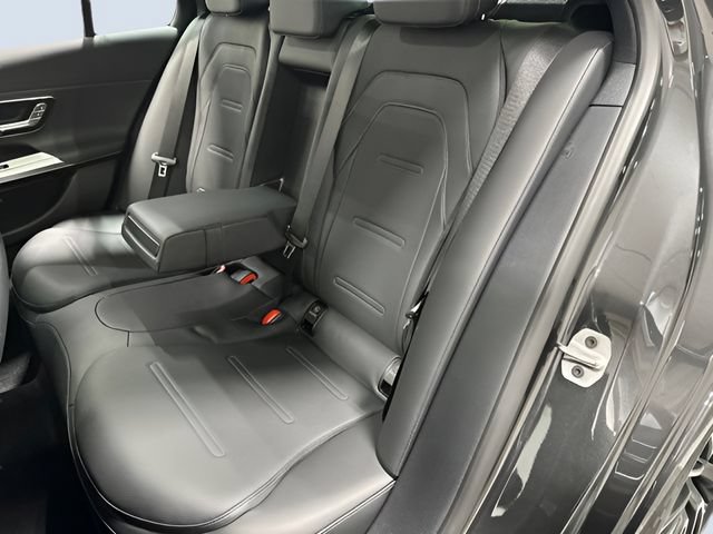 Used 2026 Mercedes-Benz E 53 AMG e 4MATIC Sedan image 31