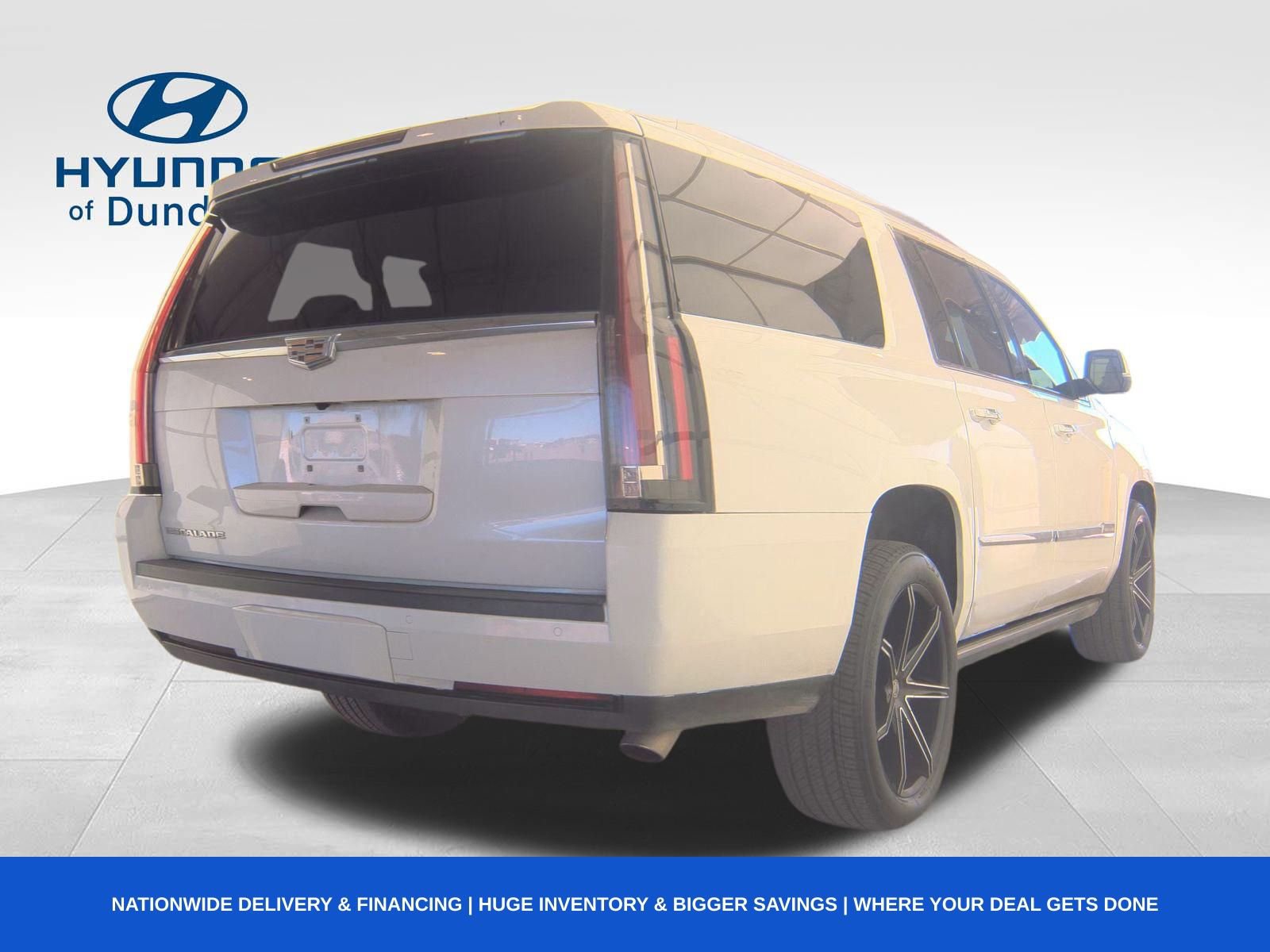 Used 2016 Cadillac Escalade ESV Platinum image 2