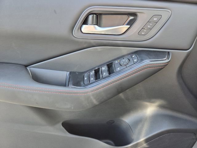 New 2026 Nissan Rogue SV AWD/4WD image 21