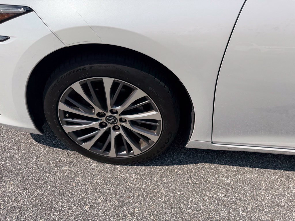 Used 2020 Lexus ES 350 w/ Premium Package FWD image 9